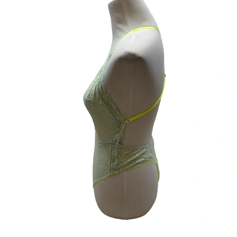 Victoria’s Secret Mint Green Lace Sheer Bodysuit V Neckline Thong Back Medium‎